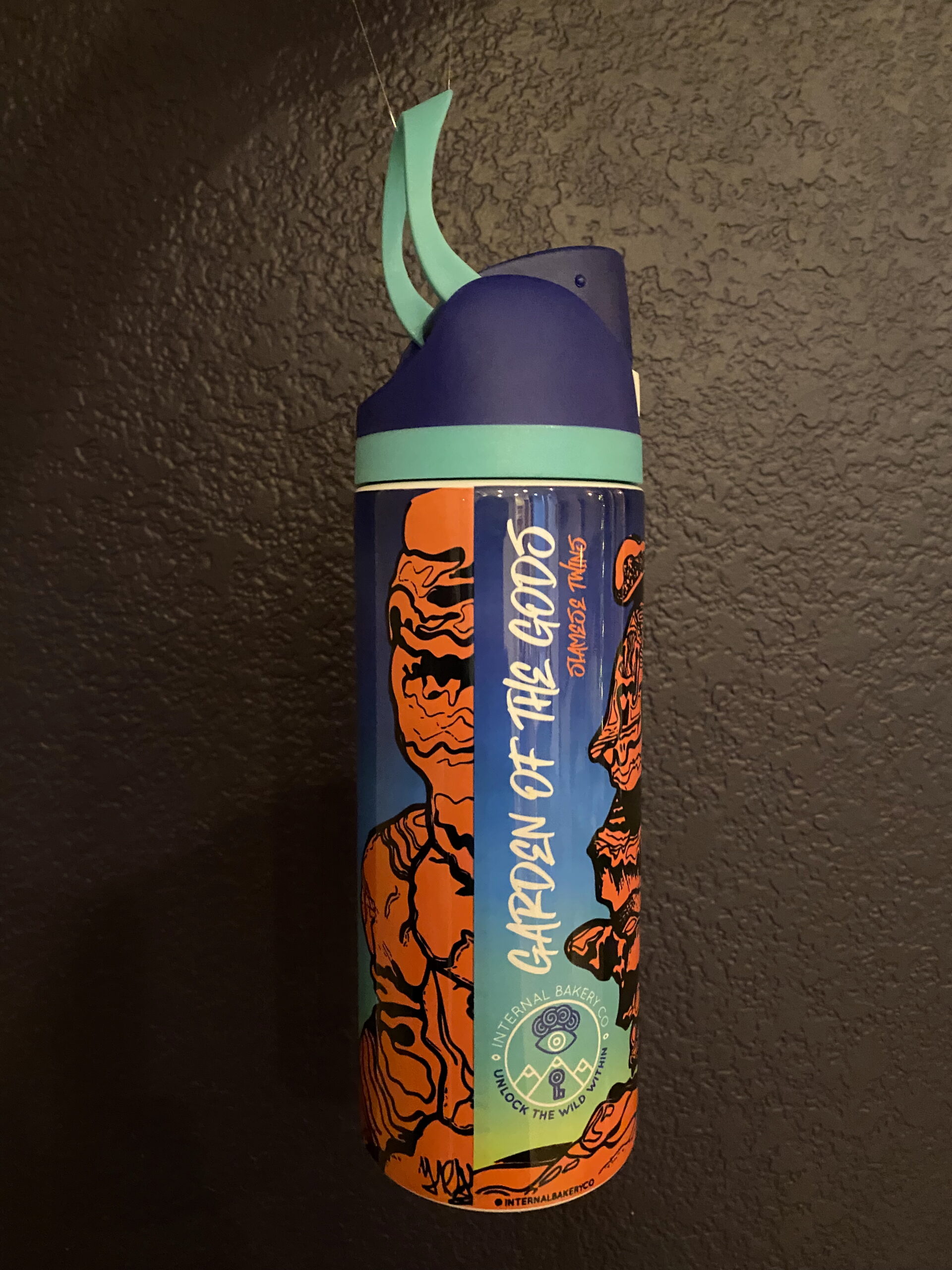 Garden of the Gods Artist Series â 3 Bottle Set A premium 20oz stainless steel trio featuring original artwork inspired by iconic Colorado landmarks. Each bottle includes a matching multicolor lid, dual spout (straw + pour), carry handle, and high-quality durable printing. Designs include: Kissing Camels + Pikes Peak (hand-painted) Siamese Twins with Aurora gradient (hand-drawn ink) Mesa Rd View of Pikes Peak & Garden of the Gods (original watercolor) Perfect for adventurers, collectors, and Colorado lovers. Limited first-edition release.